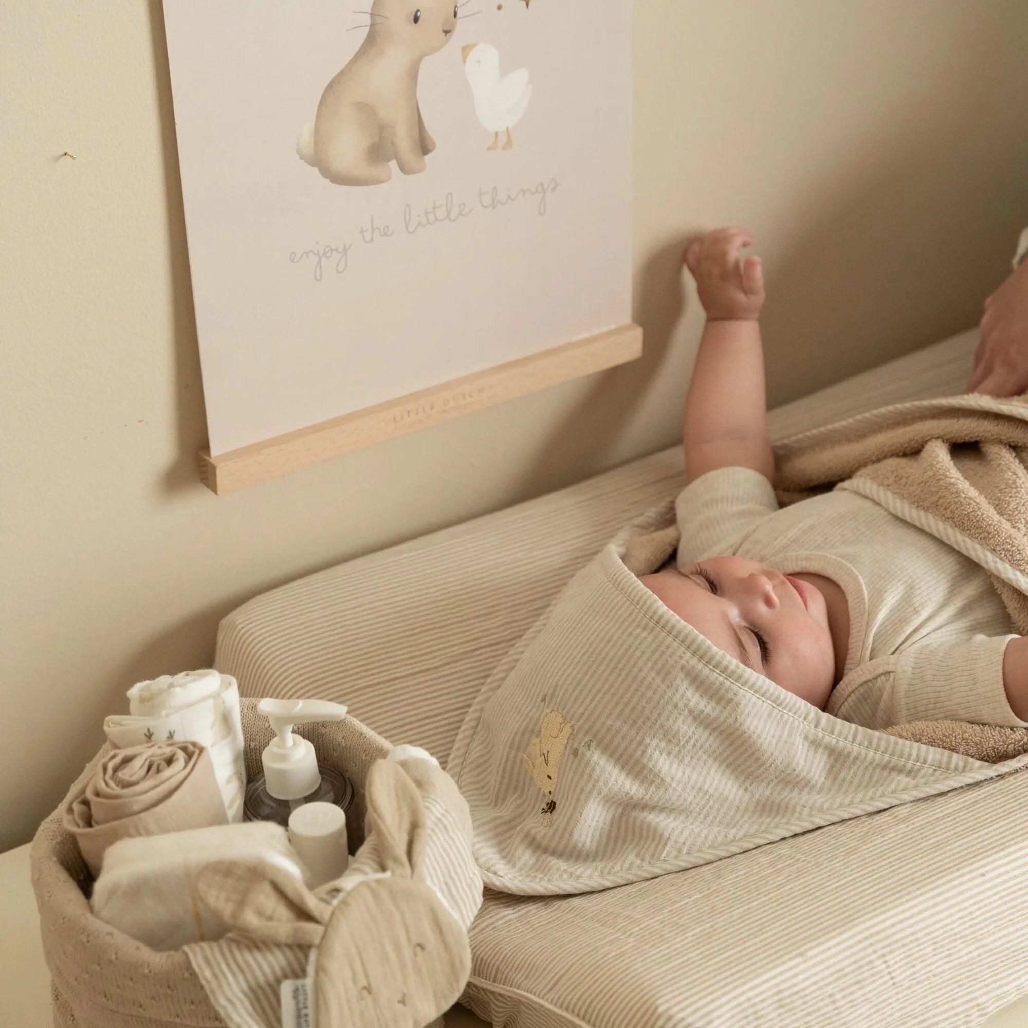Little Dutch prosop cu gluga 75x75 cm 0m+ Newborn Naturals - Baby Bunny