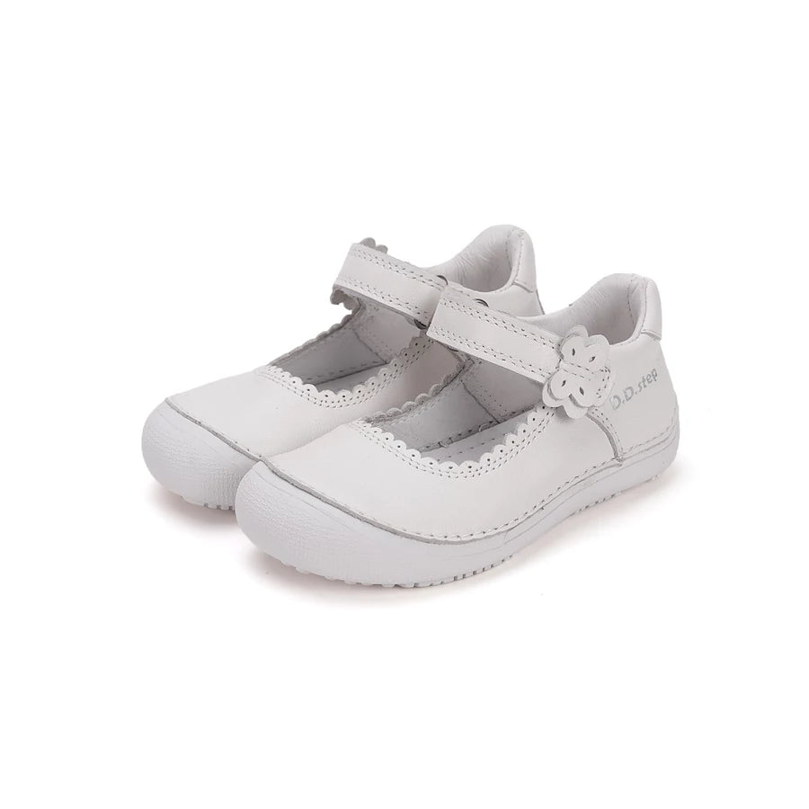 D.D.Step pantofi fete decupati Barefoot 25-30 White cu fluturas Imagine principală a produsului