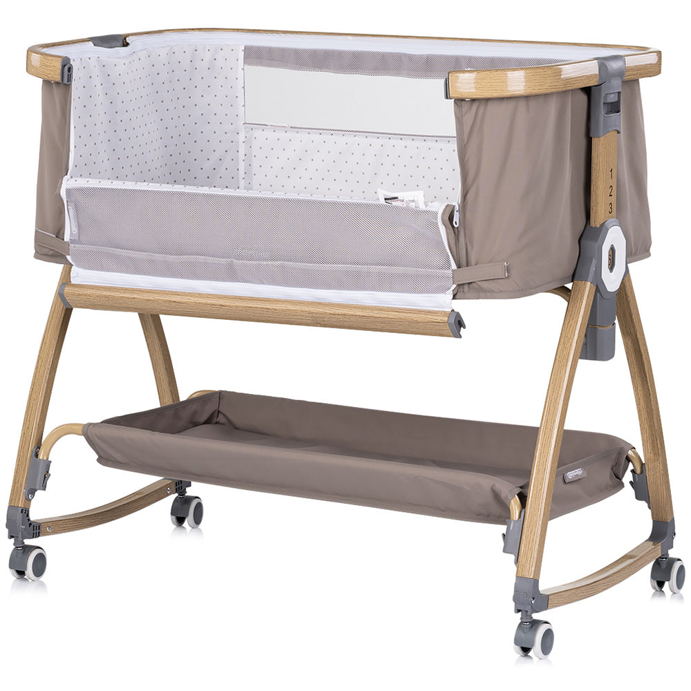 Chipolino Patut co-sleeper Charisma cu laterala culisanta 0m+ Latte wood