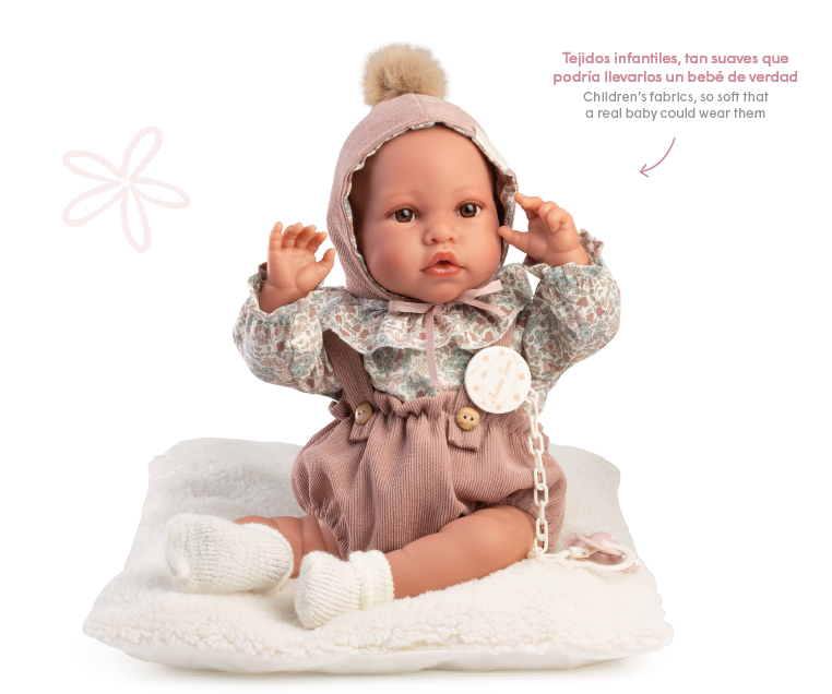 Antonio Juan papusa Erika corp moale si membre mobile cu salopeta 42 cm 3 ani+