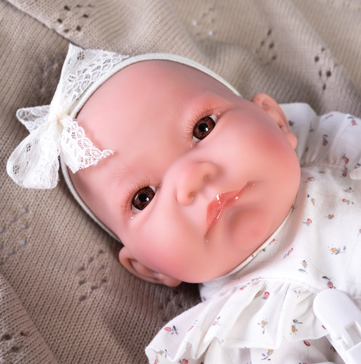 Antonio Juan papusa reborn Nica cu paturica si suzeta 42 cm 3 ani+