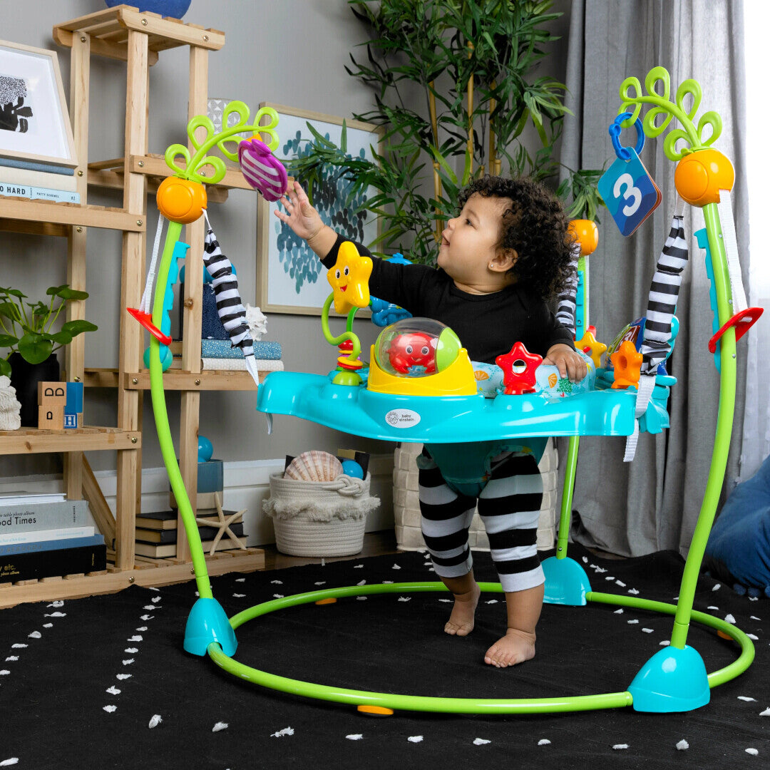 Baby Einstein Centru de activitati cu jucarie electronica Curiosity Cove 6m+