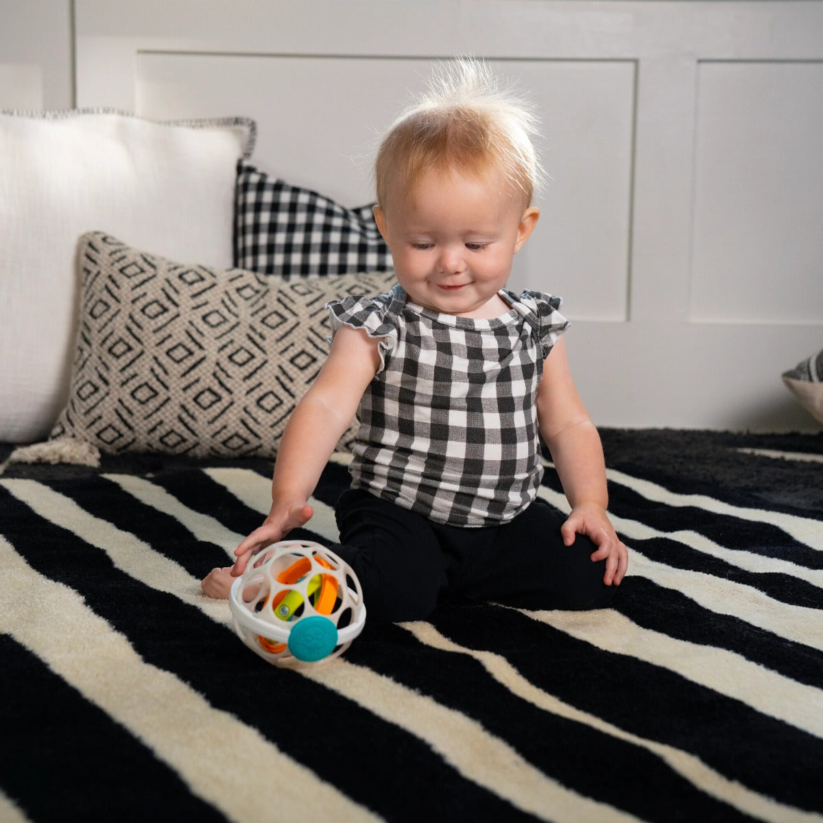 Baby Einstein minge zornaitoare Oball Grip&Spin 0m+