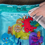 Baby Einstein jucarie senzoriala covor de joaca cu apa 40x40 cm Sensory Splash 0m+