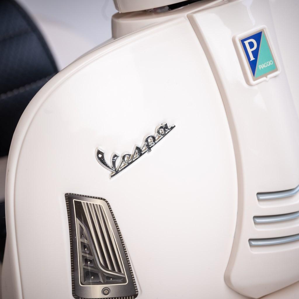 Baby Mix motoreta electrica VESPA cu acumulator 2 ani+ Alb Imagine secundară a produsului