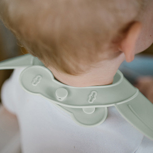 Baby Ono baveta silicon cu prindere reglabila 6m+ Menta