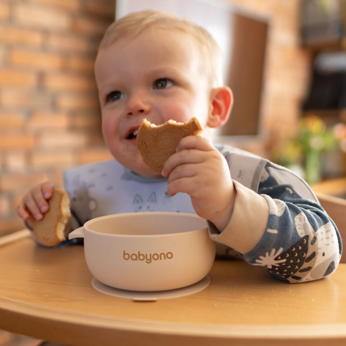 Baby Ono bol silicon cu ventuza si capac 6m+ Beige