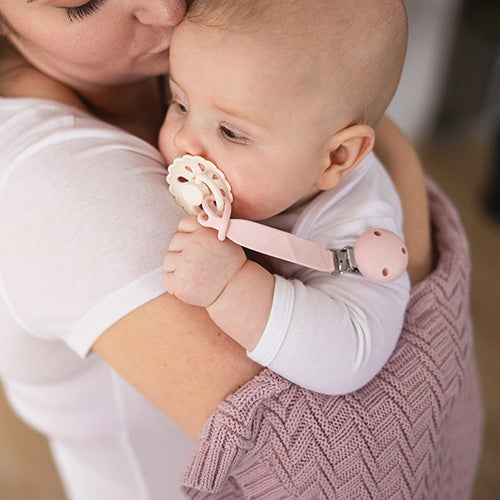 Baby Ono lant suzeta din silicon 0m+ Roz