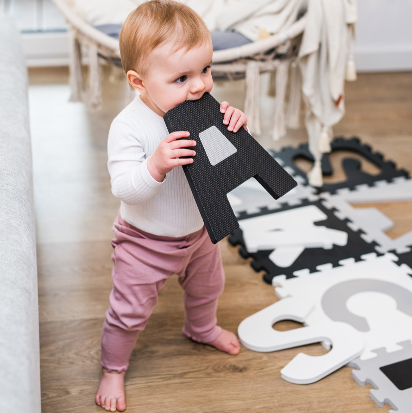 Baby Ono covor de joaca tip puzzle 10 piese 6m+ Litere 04