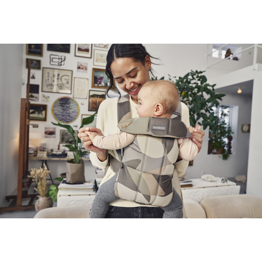 BabyBjorn marsupiu anatomic Mini 0-2 ani