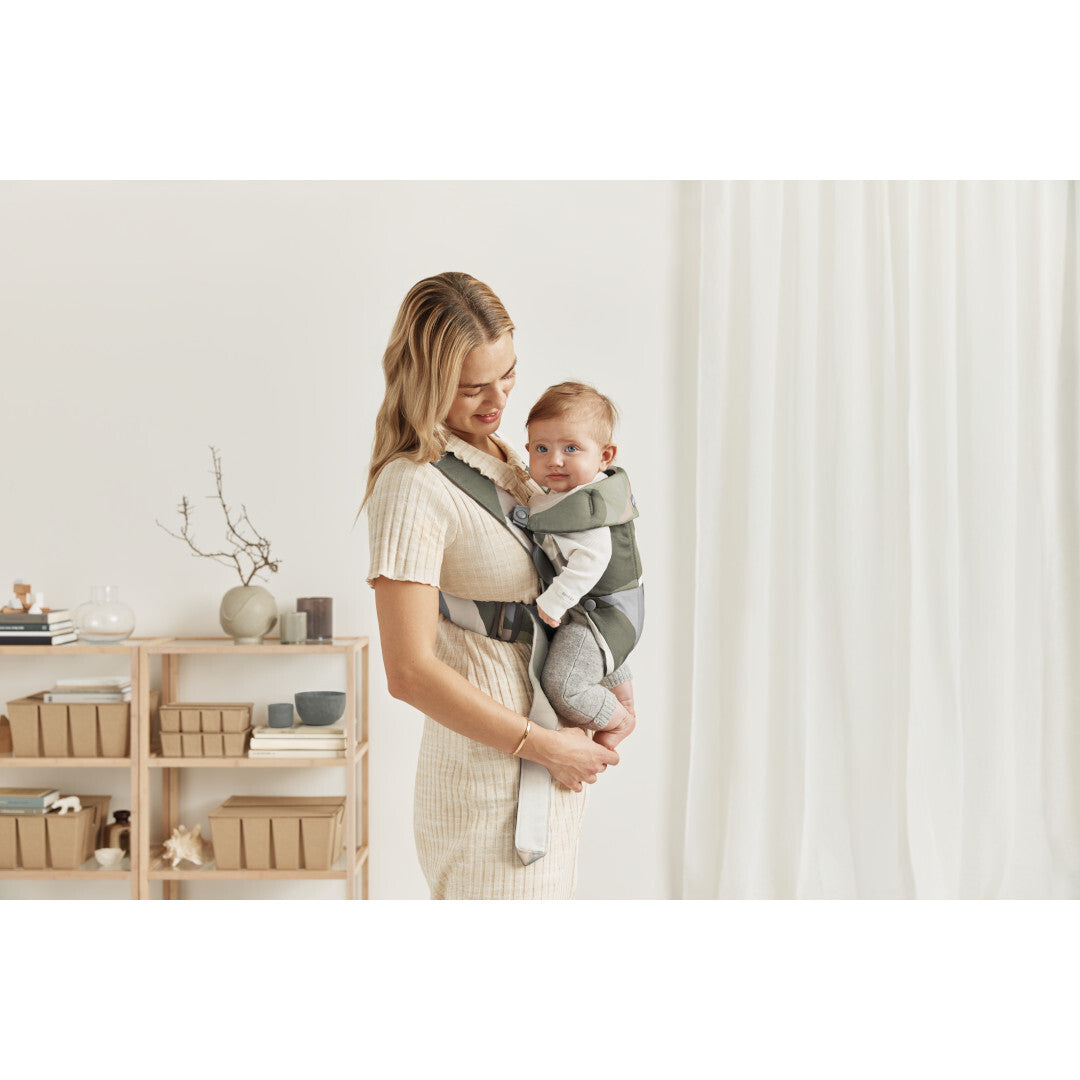 BabyBjorn marsupiu anatomic Mini 0-2 ani