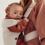 BabyBjorn marsupiu anatomic Mini pentru 3.2 -11 kg Light Beige, 3D Jersey