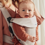 BabyBjorn marsupiu anatomic Mini pentru 3.2 -11 kg Light Beige, 3D Jersey
