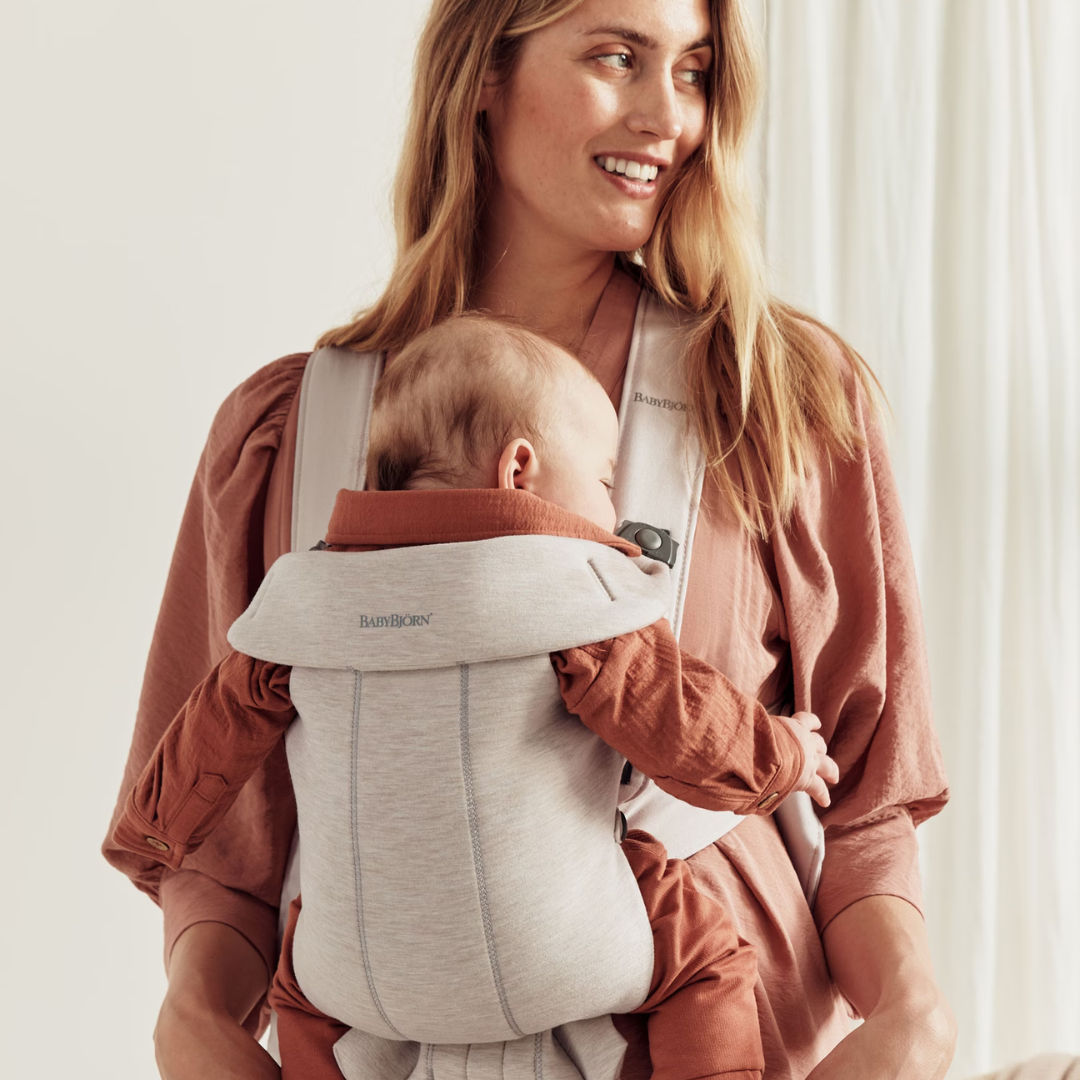 BabyBjorn marsupiu anatomic Mini pentru 3.2 -11 kg Light Beige, 3D Jersey