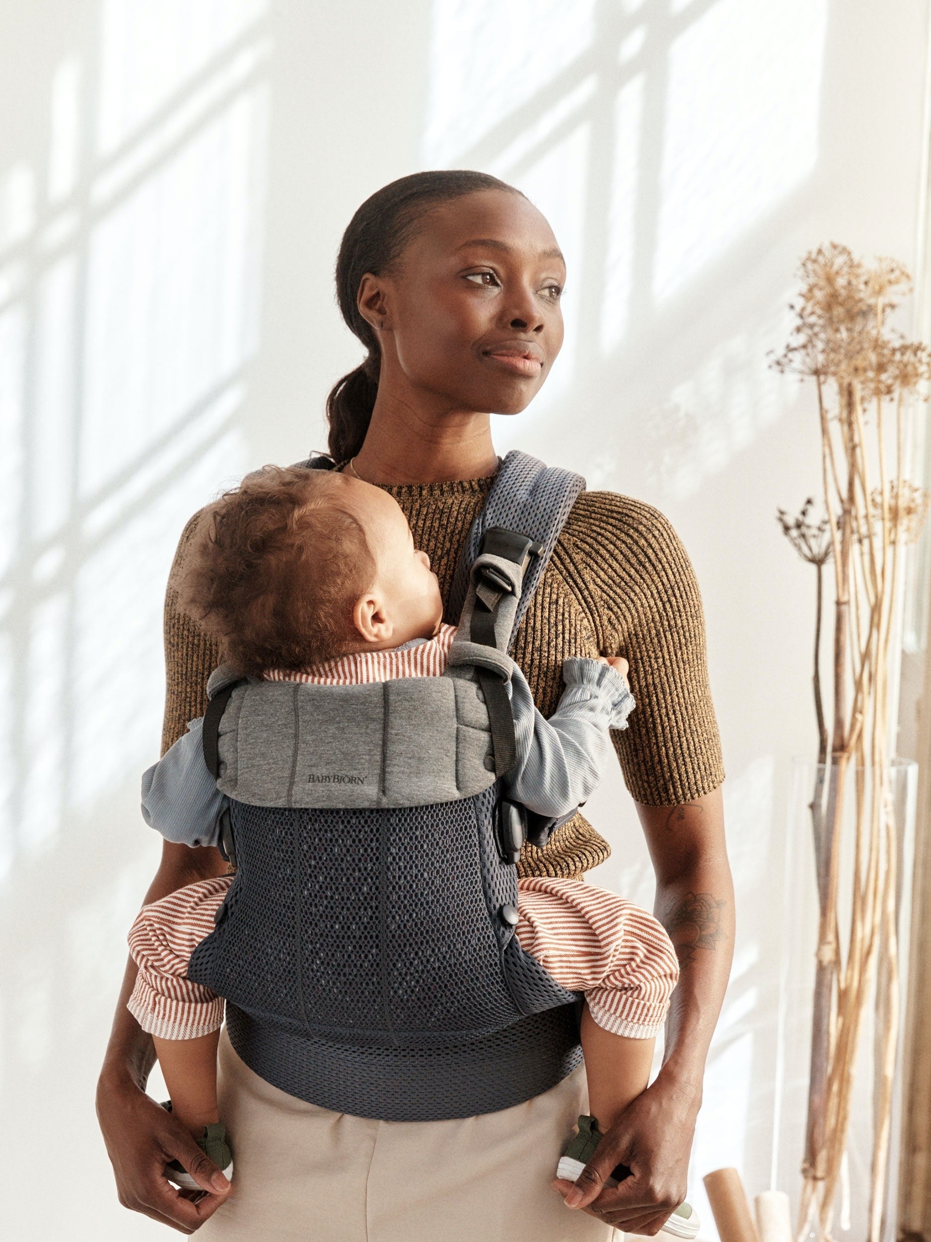 BabyBjorn marsupiu anatomic Harmony 0-3 ani