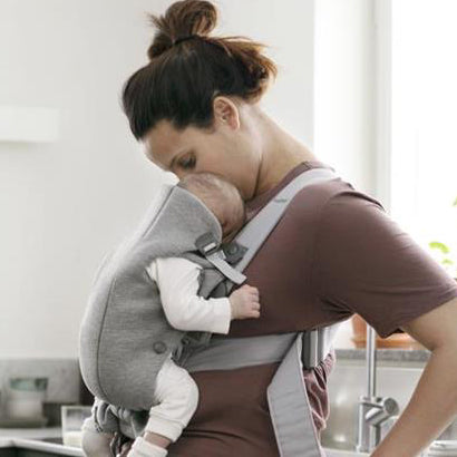 BabyBjorn marsupiu anatomic Mini Light Grey 3D Jersey 10