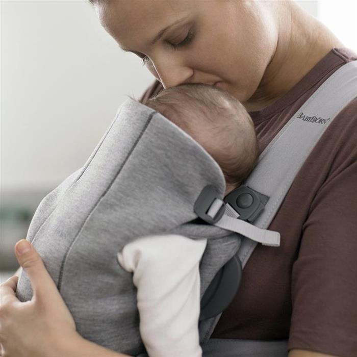 BabyBjorn marsupiu anatomic Mini Light Grey 3D Jersey 02