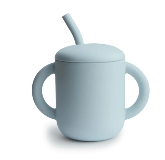 Mushie  canita cu capac, maner si pai 6m+ Powder Blue