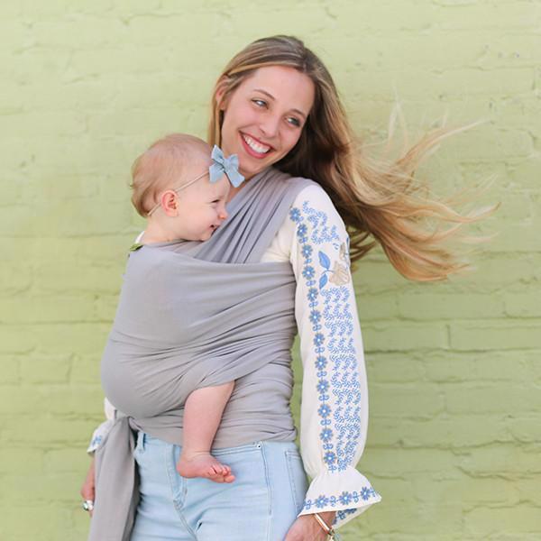Boba Wrap elastic Serenity pentru purtarea bebelusilor 0m+ Light Grey