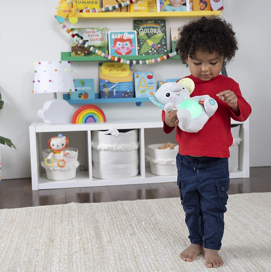 Bright Starts jucarie interactiva Hug a Bye Baby Elephant 0m+
