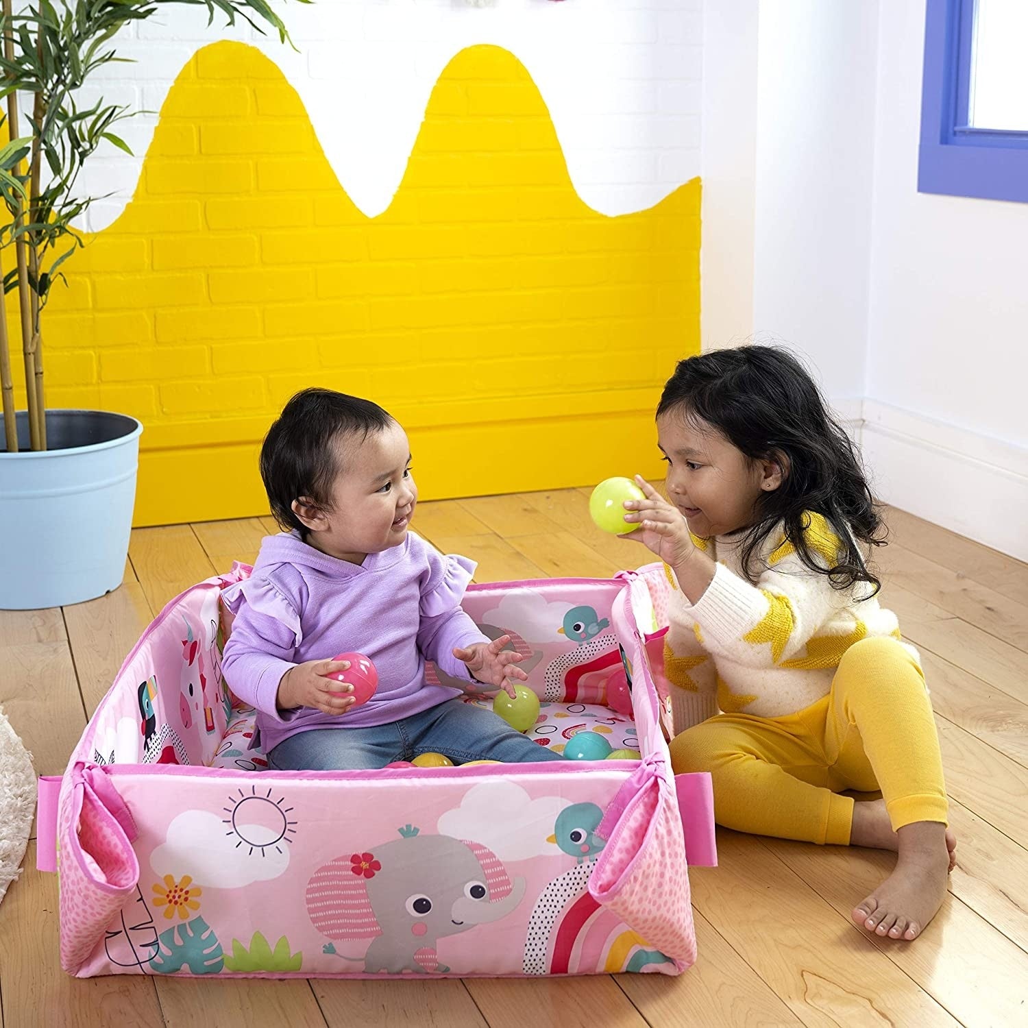 Bright Starts covor de joaca 5in1 Gym&Ball Pit Rainbow 11