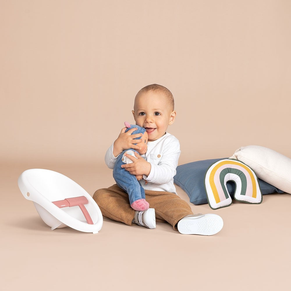 Caruciorul Smoby Baby Walker este un produs 3 in 1 pe care il poti folosi ca premergator