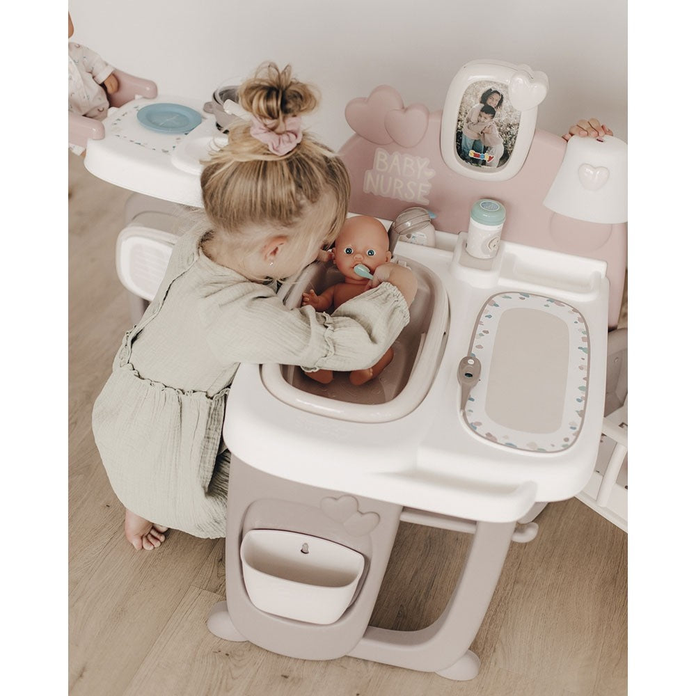 Smoby centru de ingrijire pentru papusi Baby Nurse Doll`s Play Center 3 ani+ Maro