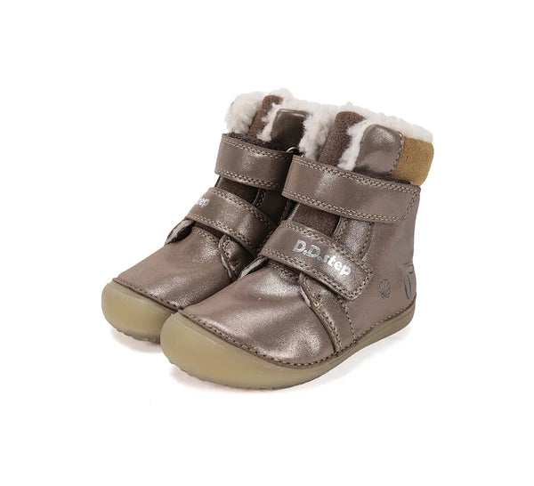 D.D.Step ghete fete Barefoot captusite cu talpa fluorescenta 25-30 Chocolate cu sirena