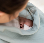 Doomoo esarfa pentru alaptat multifunctionala Mom’n Play Green