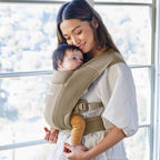 Ergobaby marsupiu Embrace 0-18 luni (3.2 - 11.3 kg) Soft Olive
