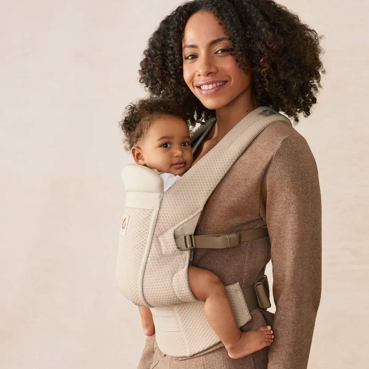 Ergobaby marsupiu Omni Lite 0-24 luni (3,2 - 15.9 kg) Mesh Natural Beige