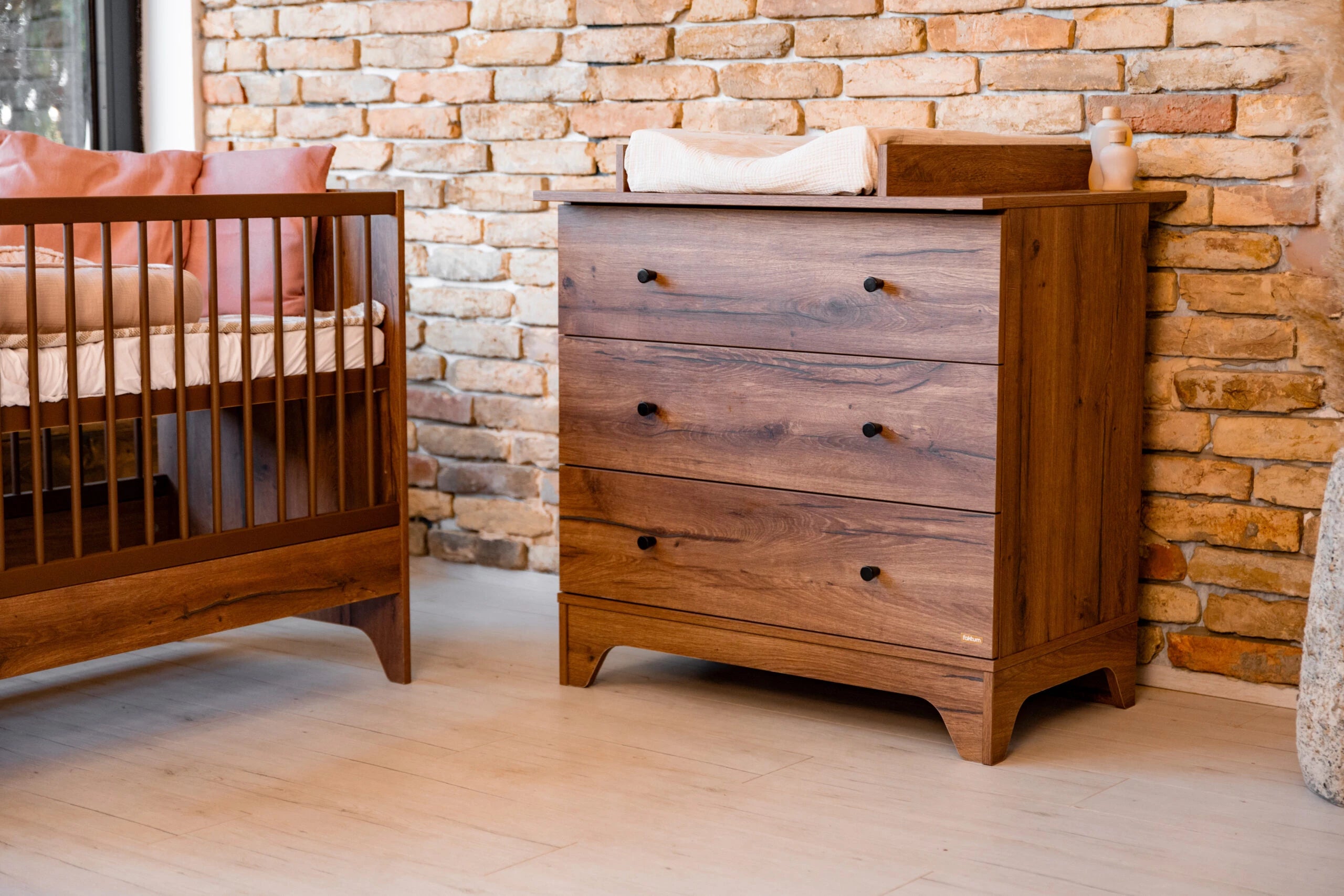 Faktum comoda NEST 86x48x92 cm Walnut