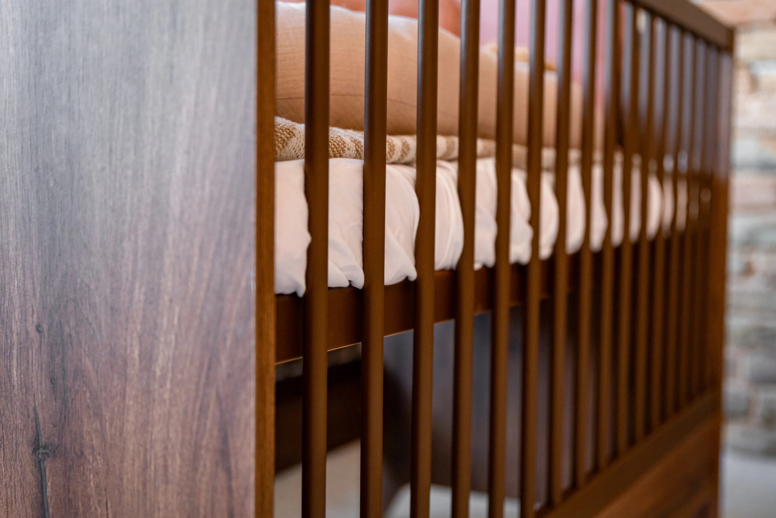 Faktum patut din lemn transformabil NEST 120x60 cm Walnut