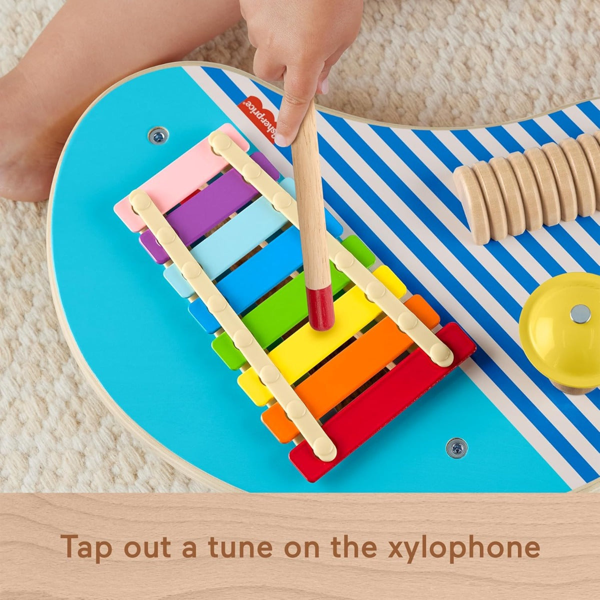 Fisher Price masuta muzicala din lemn cu 3 piese si xilofon 2 ani+