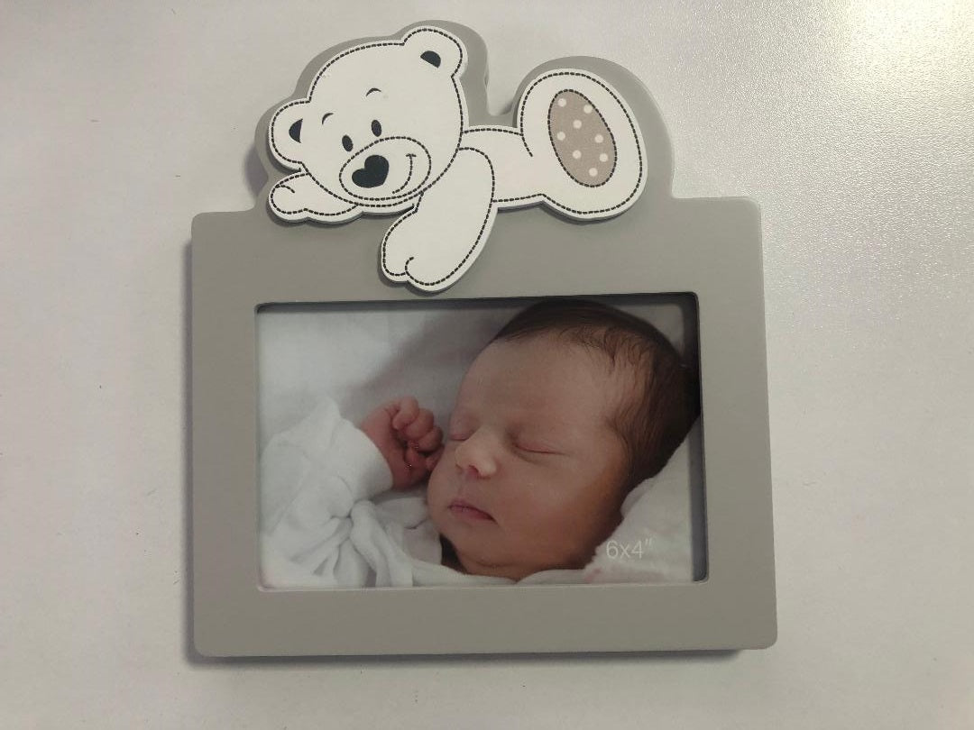 Gedeon rama foto din lemn pentru bebelusi 0m+, Gri cu ursulet mare