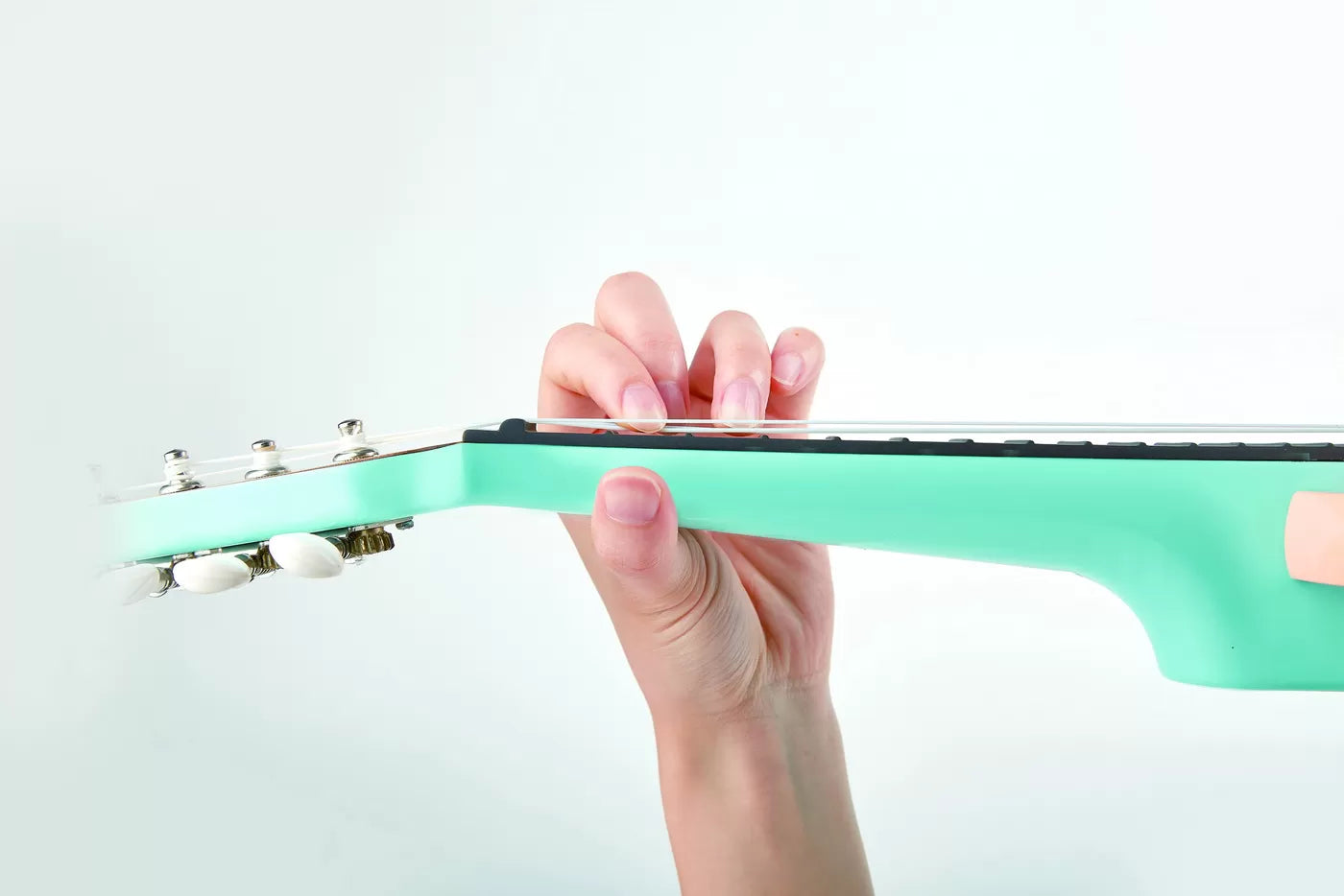Hape jucarie muzicala Chitara Ukulele 3 ani+