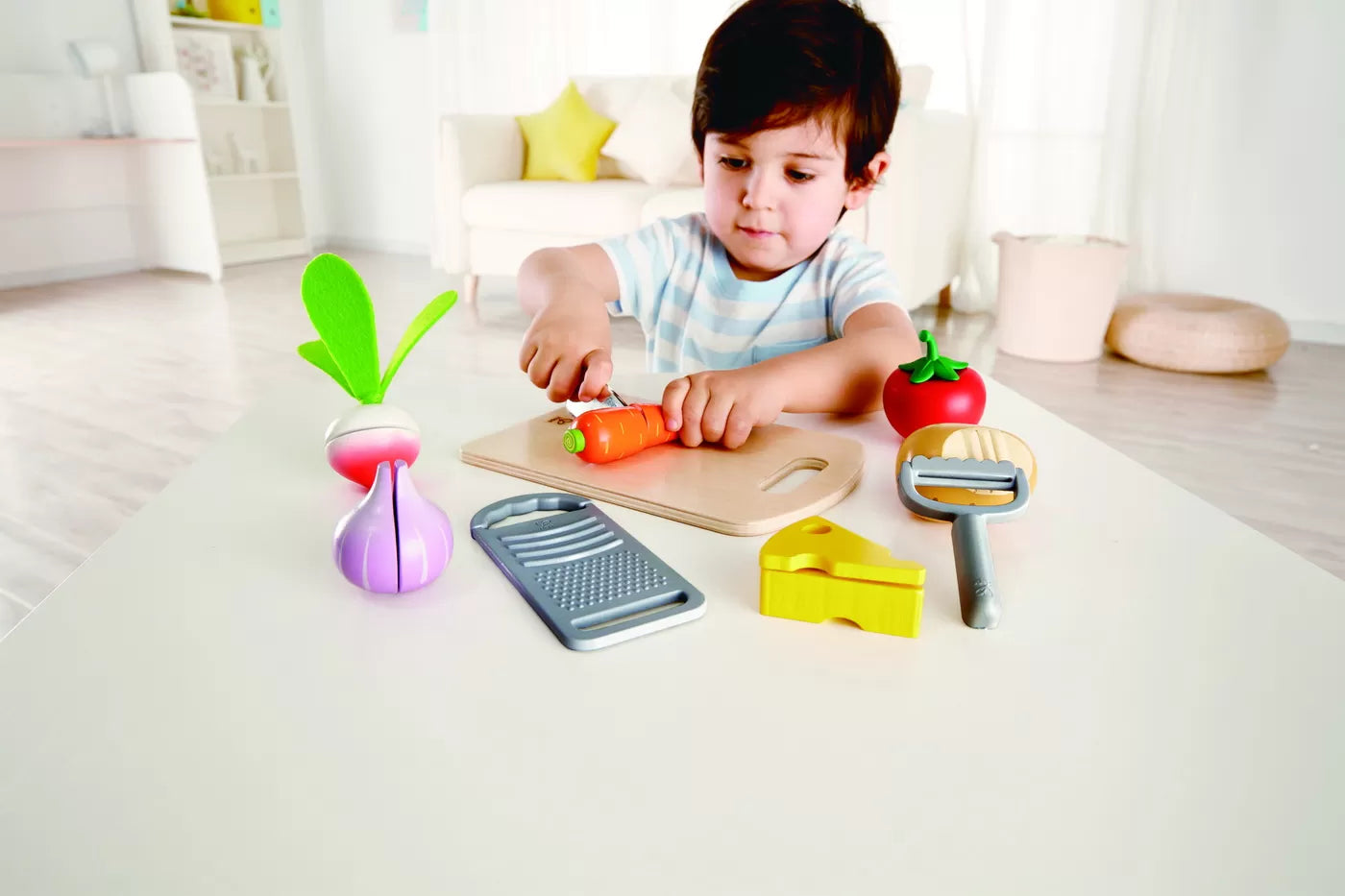 Hape jucarie set pentru curatare si taiere legume 3 ani+