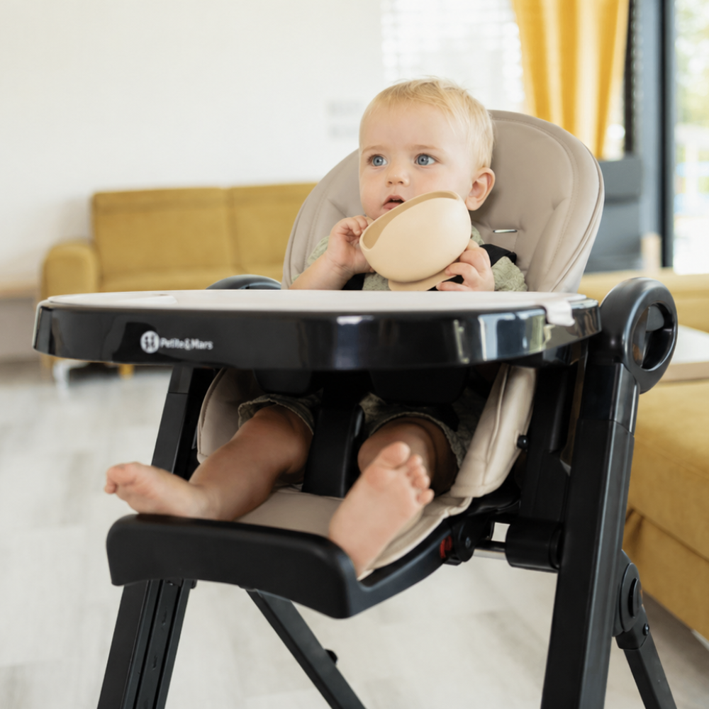 Petite&Mars scaun de masa Tasty 6m+ Pastel Beige