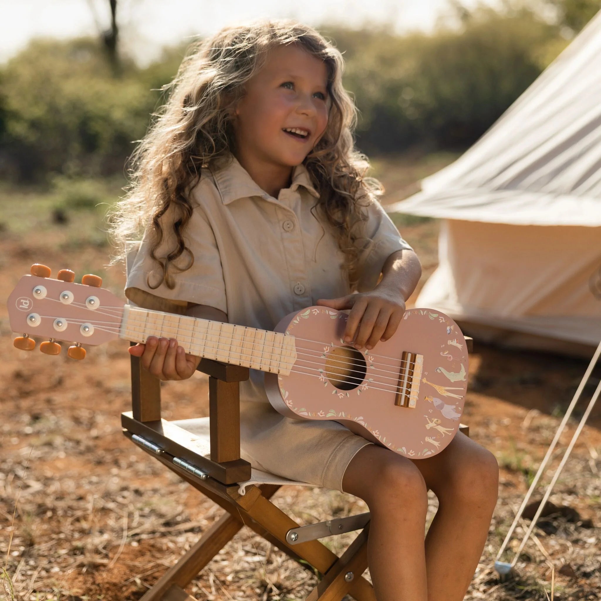 Little Dutch chitara din lemn FSC 3 ani+ Safari Friends Pink