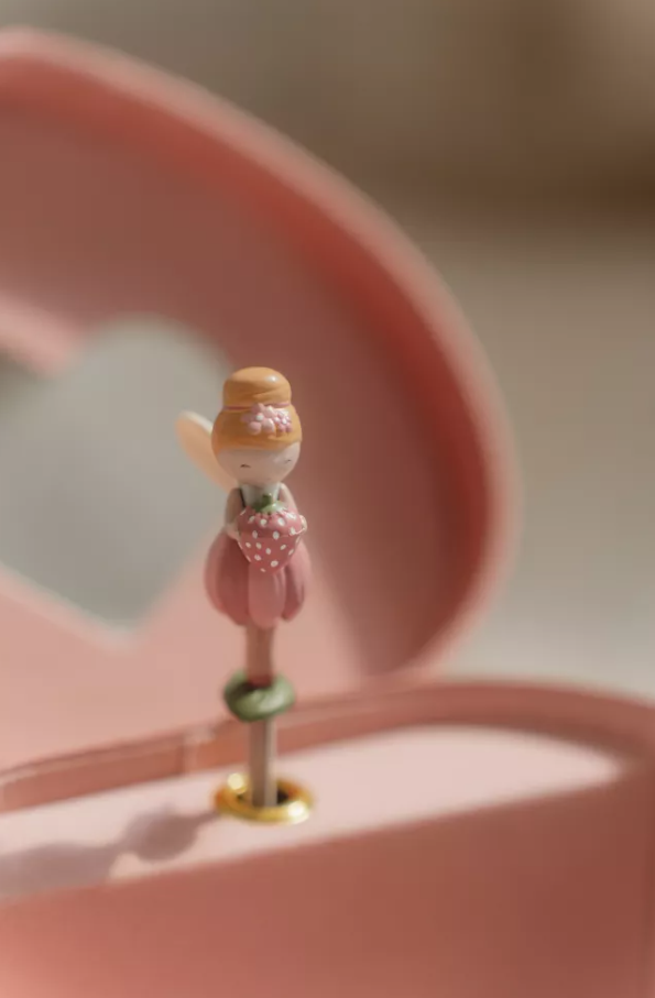 Little Dutch cutie muzicala pentru bijuterii in forma de inimioara 3 ani+ Zana