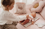 Little Dutch genata de maternitate cu accesorii pentru papusi 3 ani+ Soft Flowers