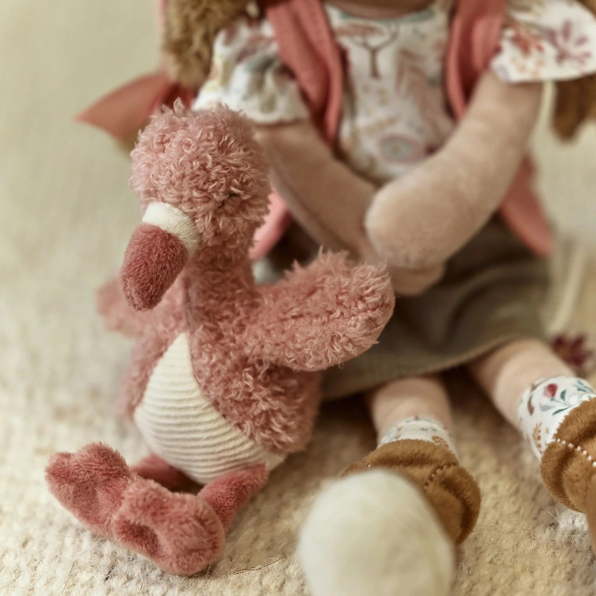 Little Dutch papusa textila 12m+ Safari Friends Ranger Rosa