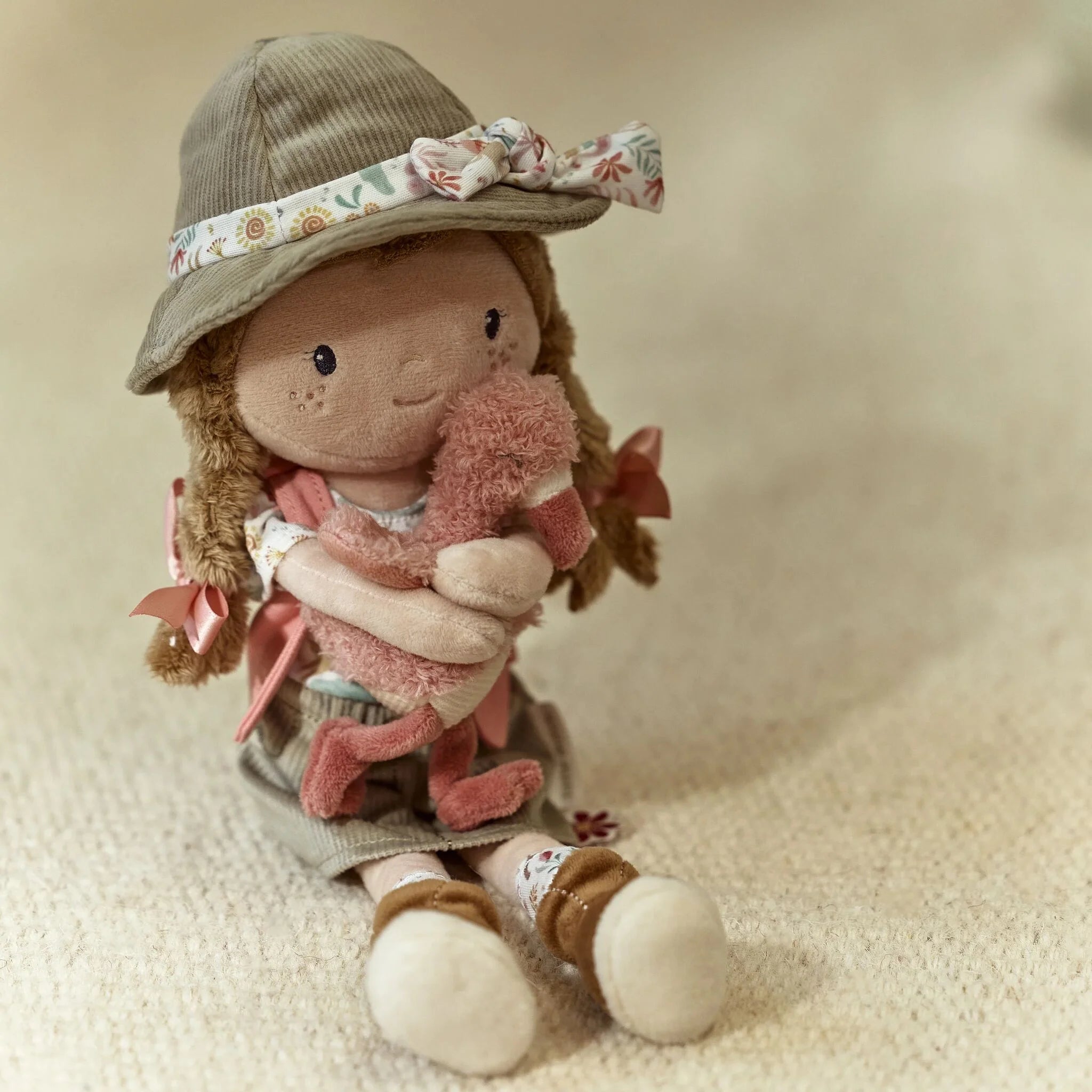 Little Dutch papusa textila 12m+ Safari Friends Ranger Rosa