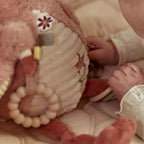 Little Dutch jucarie senzoriala pentru bebelusi 0m+ Flamingo Safari Friends