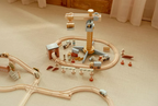 Little Dutch macara din lemn cu accesorii si sine de tren 3 ani+