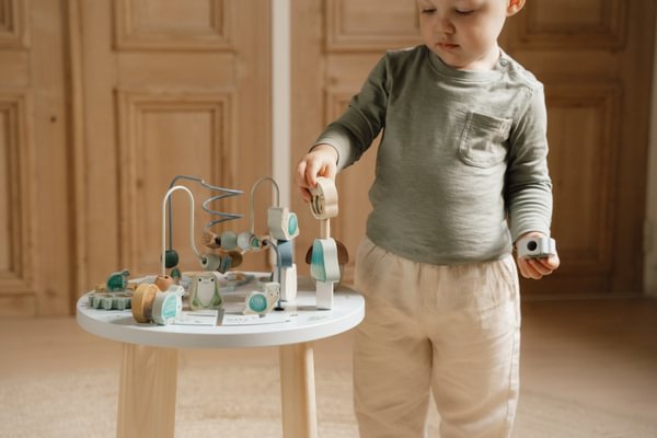 Little Dutch masuta din lemn FSC cu activitati 12m+ Forest Friends