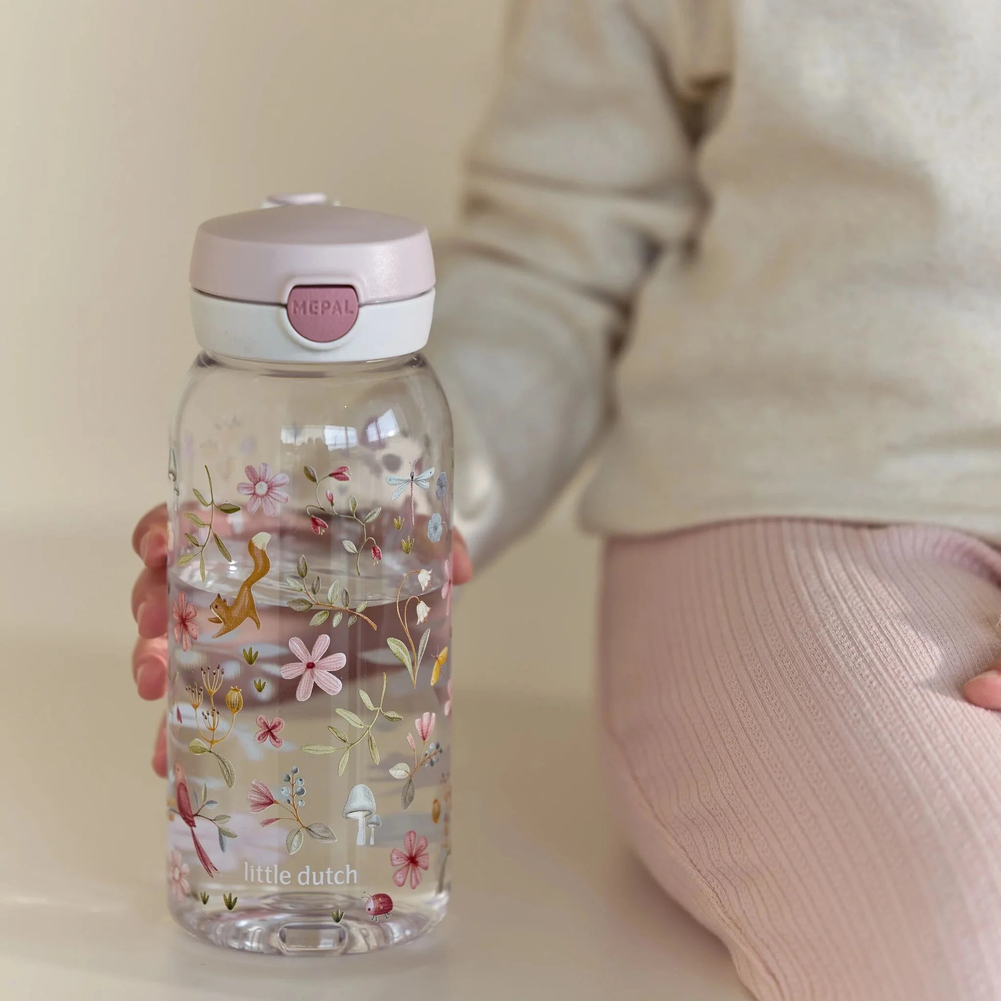 Little Dutch Mepal sticla de apa cu capac flip Pop-up 600 ml 3 ani+ Fairy Garden