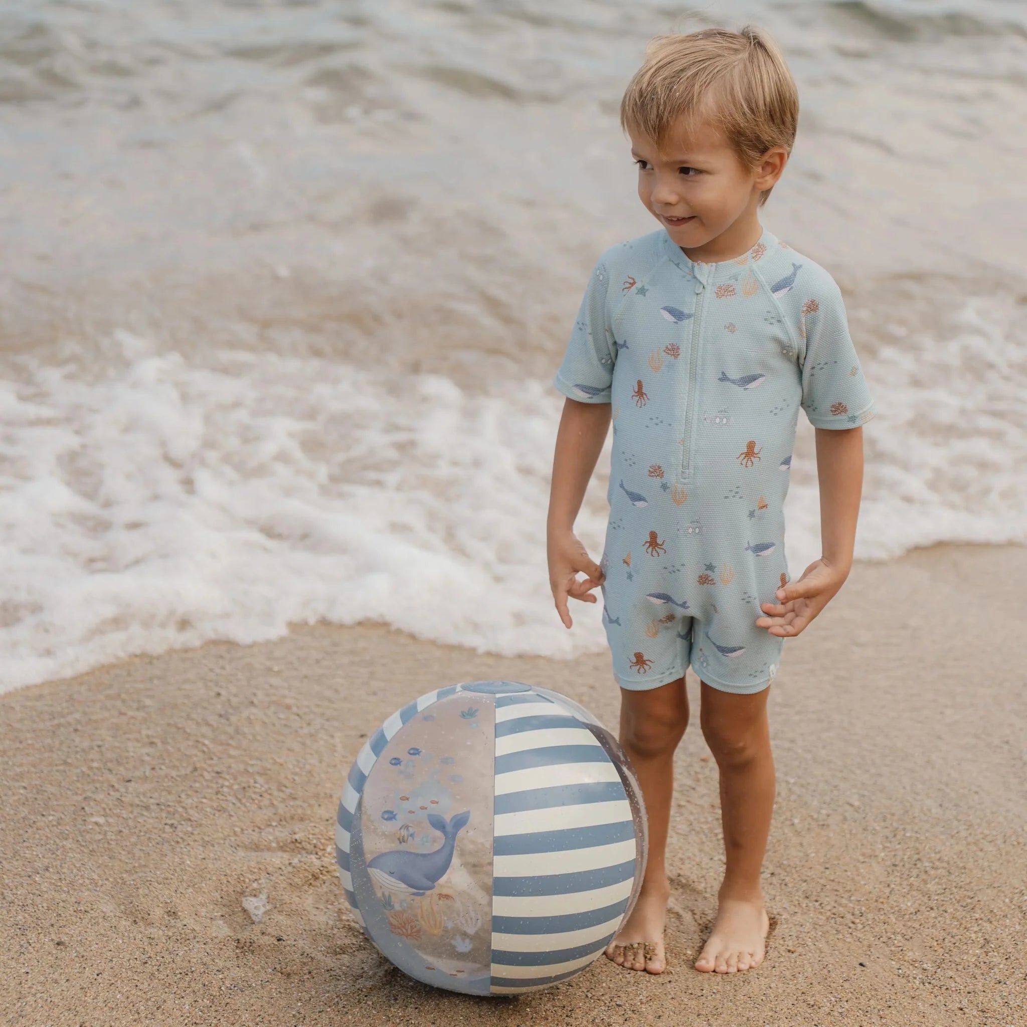 Little Dutch minge de plaja gonflabila 35 cm 2 ani+ Ocean World Imagine secundară a produsului