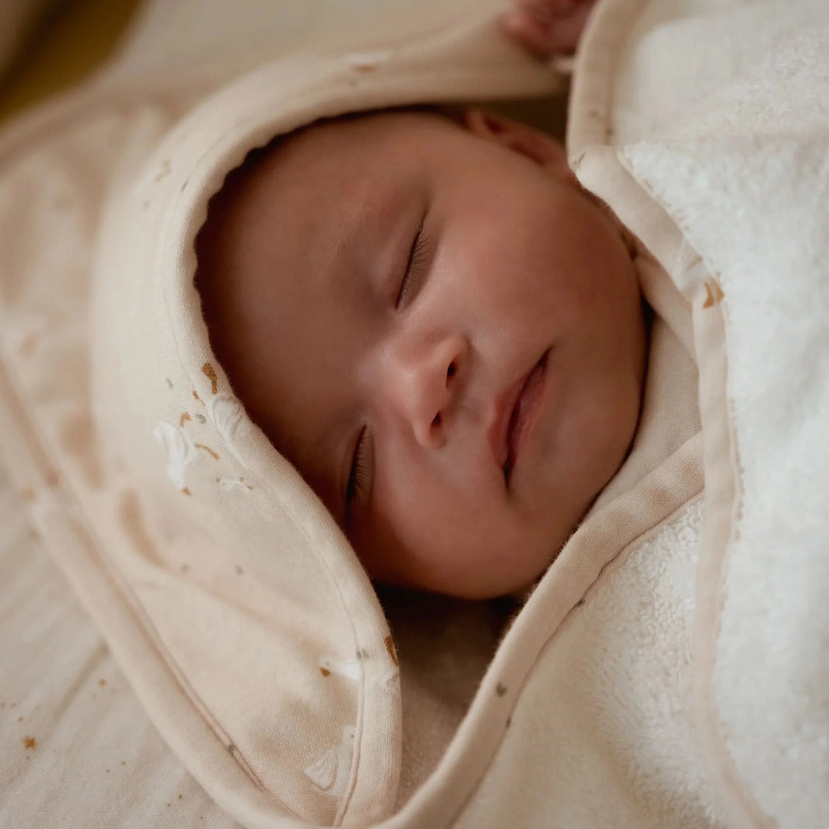 Little Dutch prosop cu gluga BBC organic 75x75 cm 0m+ Newborn Naturals Little Goose