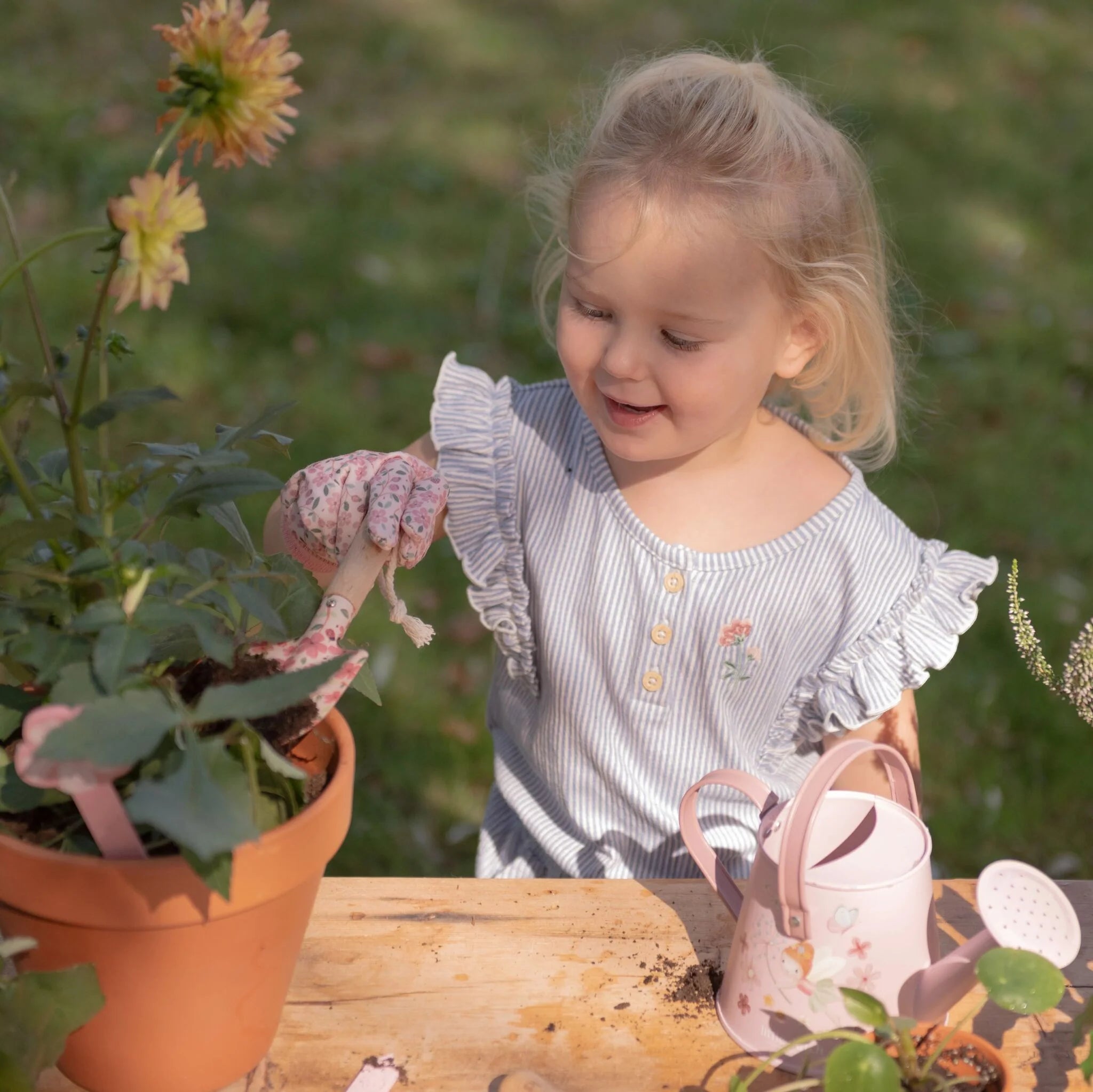Little Dutch set 10 piese pentru gradinarit 4 ani+
